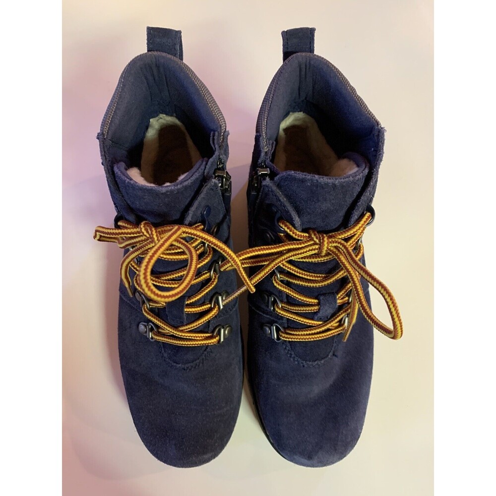 UGG $90 Kids Hiking Boots US Size 4 Sherpa Lining Water Proof  Navy Hilmar EUC - Picture 8 of 9